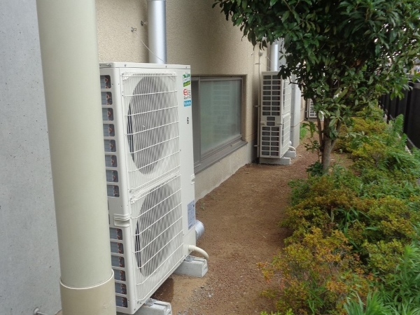 東京成徳大学高等学校 第1・第5体育館 空調機設置工事